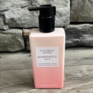 NWOT Victoria secret bombshell lotion